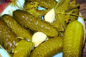 Огурцы простого посола